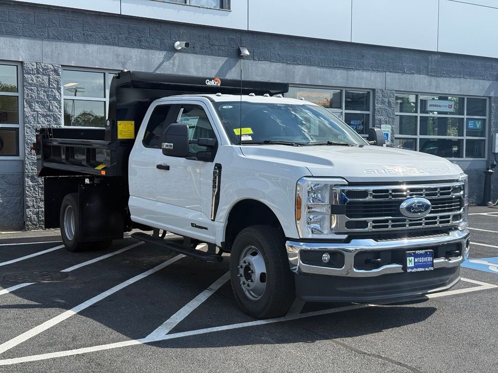 2026 Ford F-350 Super Duty Chassis Cab XL - Photo 8