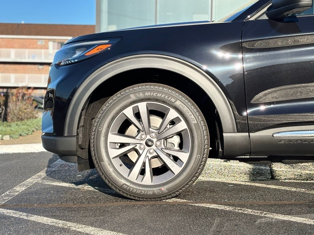 New 2025 Ford Explorer Active SUV