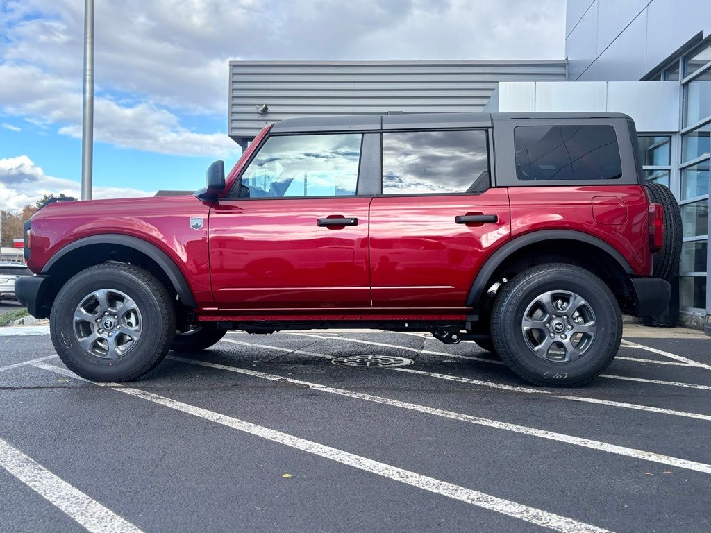 2025 Ford Bronco Big Bend photo 2