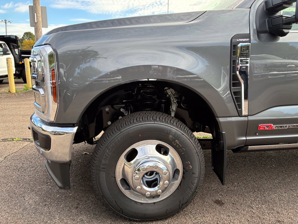 New 2026 Ford F-350SD F-350® Lariat® Truck Crew Cab