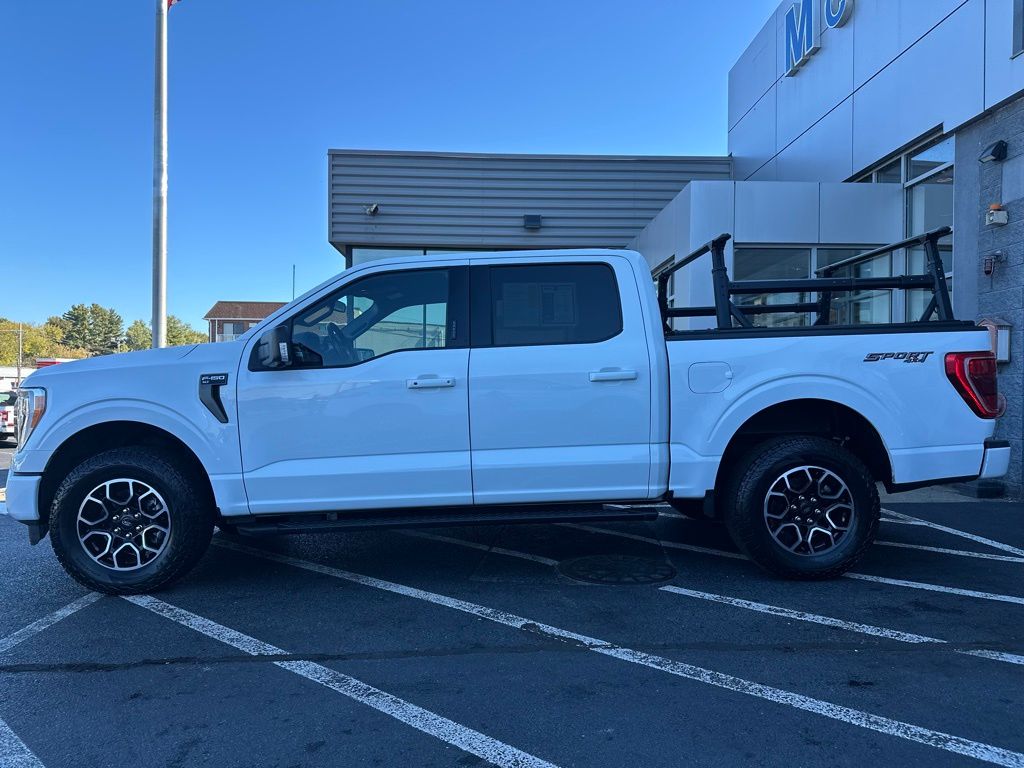 2022 Ford F-150 XLT photo 2