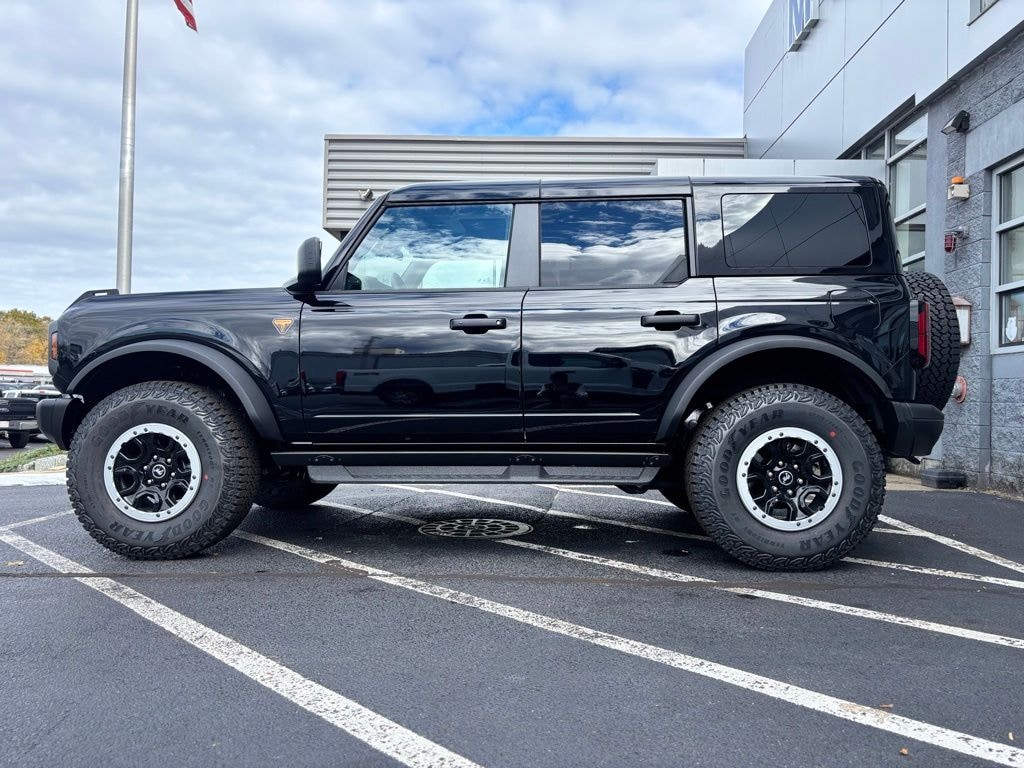 New 2025 Ford Bronco Badlands SUV