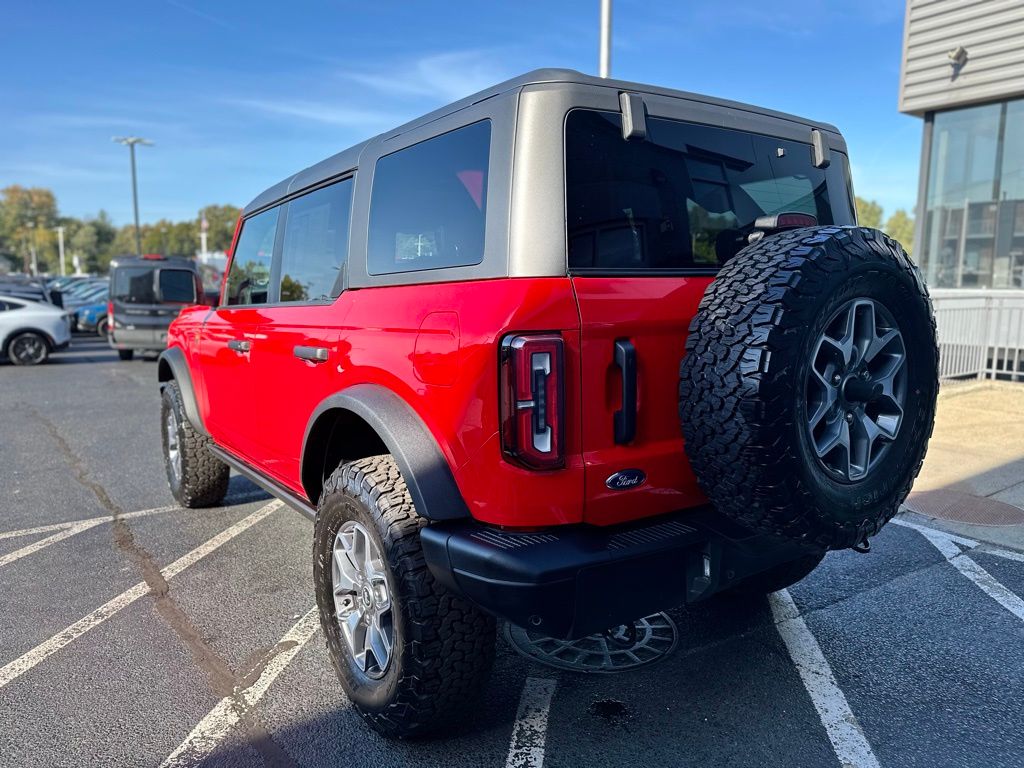 2024 Ford Bronco Badlands photo 4