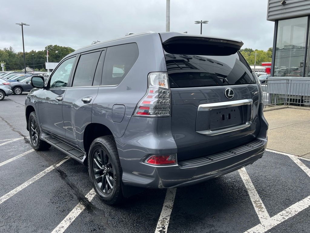 2021 Lexus GX 460 photo 3