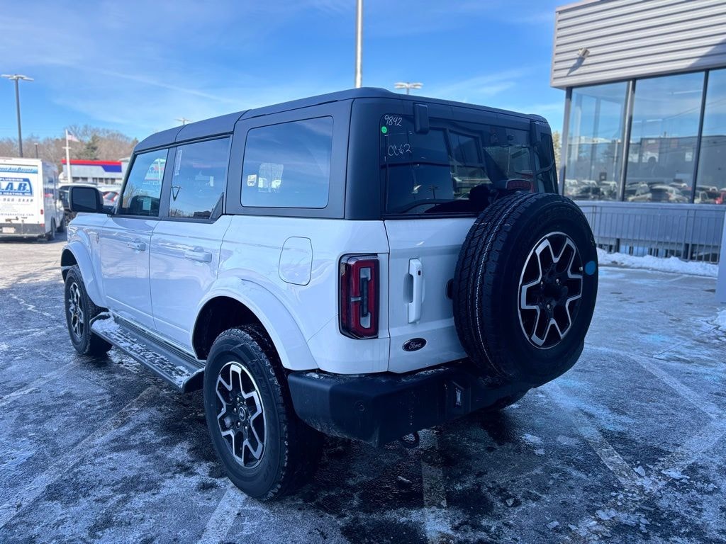 New 2025 Ford Bronco Outer Banks SUV