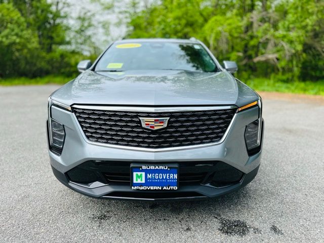 2024 Cadillac XT4 Premium Luxury photo 2