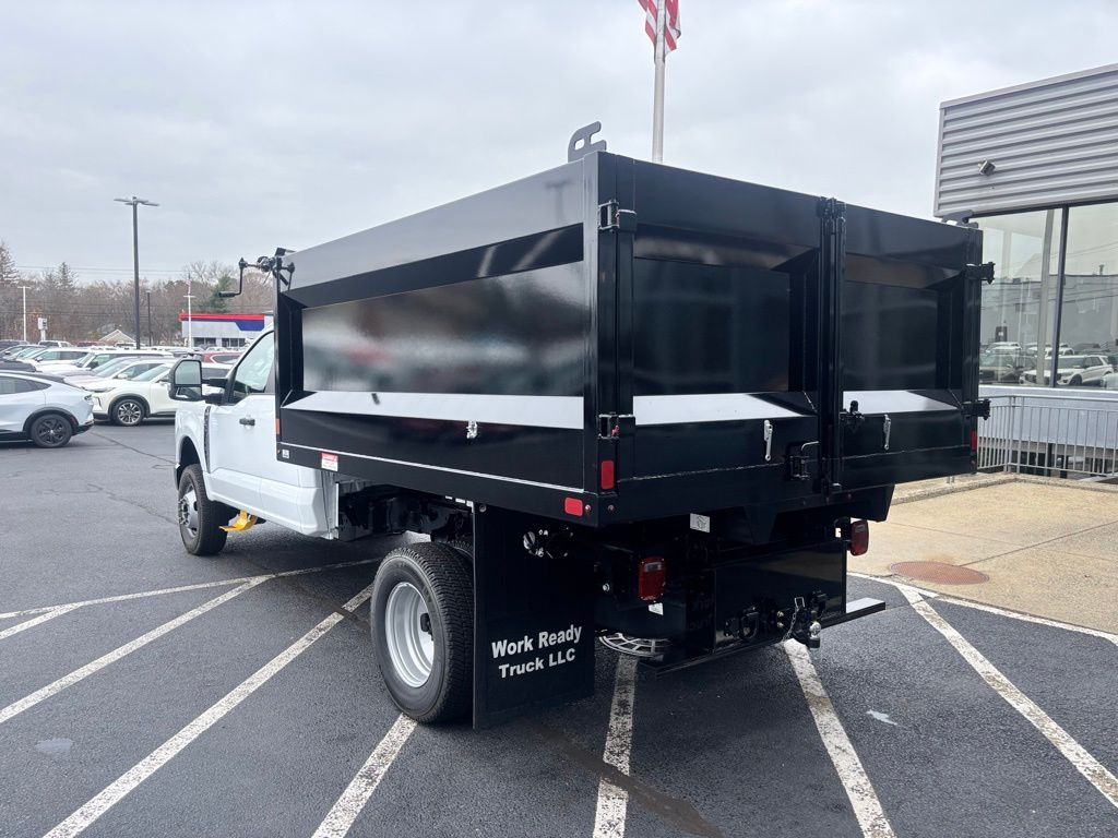 2026 Ford F-350 photo 3