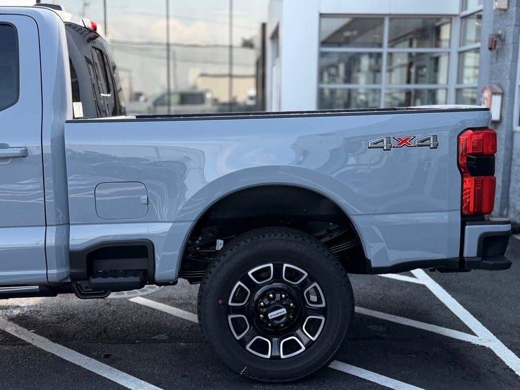New 2026 Ford F-350SD F-350® Platinum® Truck Crew Cab