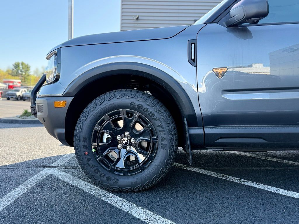 2025 Ford Bronco Sport Badlands photo 3