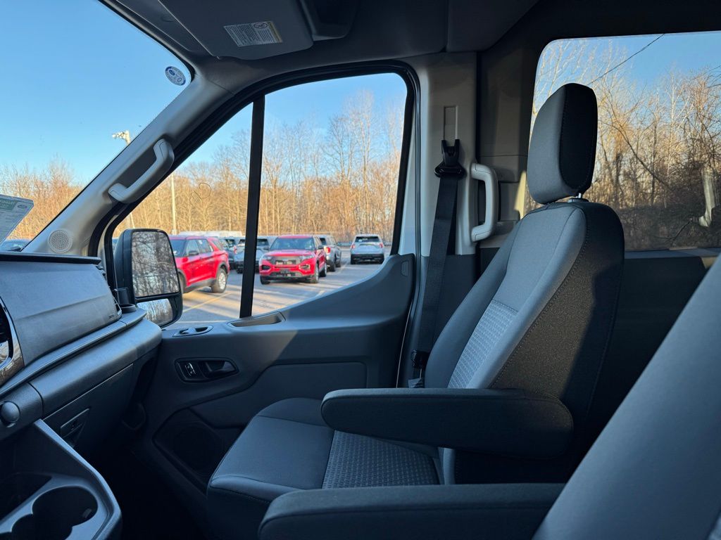 2024 Ford Transit Passenger Van XLT - Photo 13