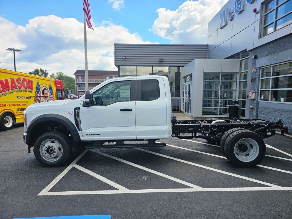 New 2026 Ford F-550SD Truck Super Cab