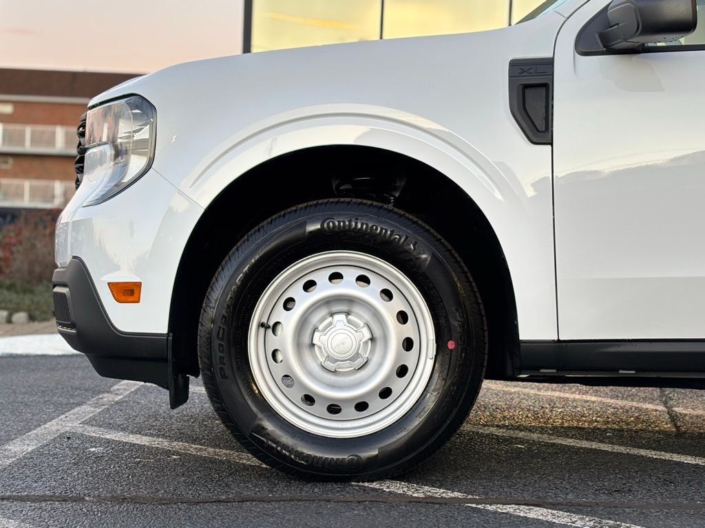 New 2025 Ford Maverick XL Truck SuperCrew