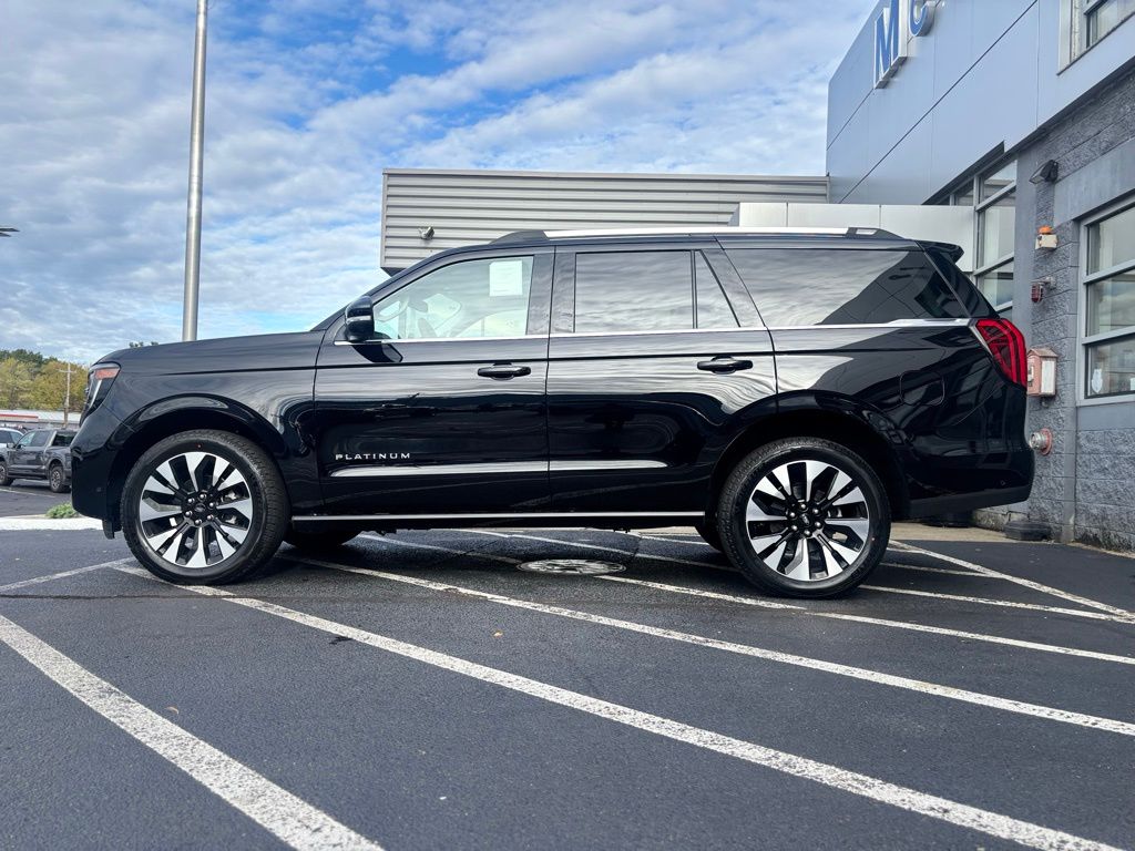 2025 Ford Expedition Platinum photo 2