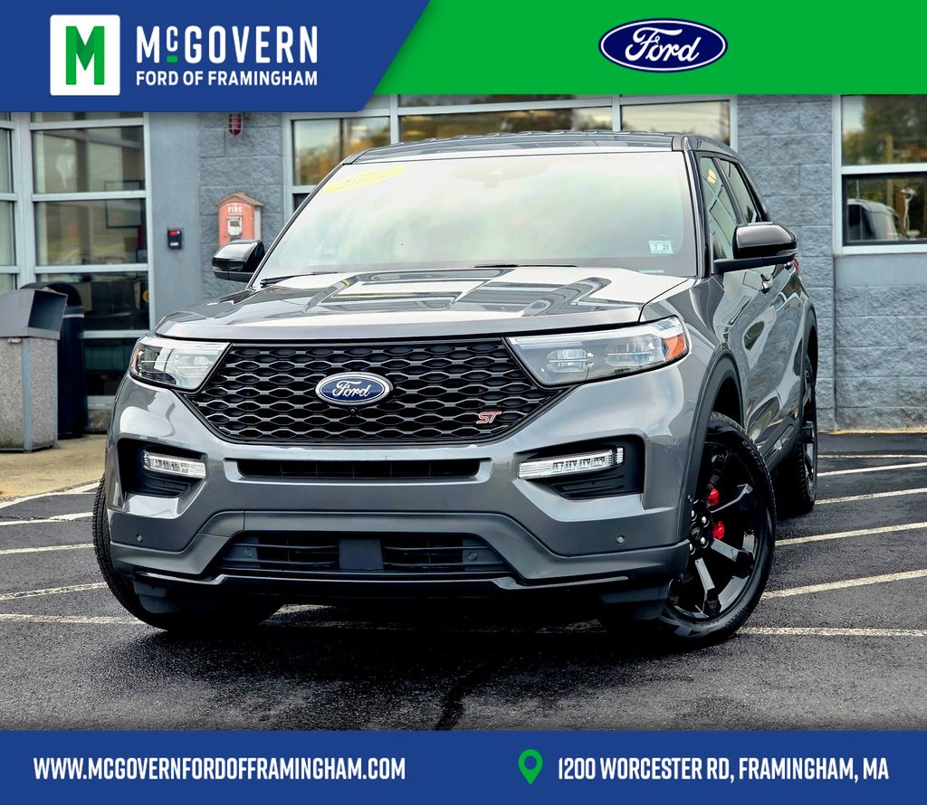 2022 Ford Explorer ST's photo