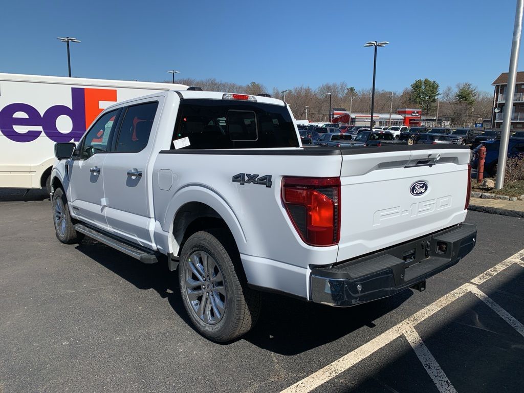2025 Ford F-150 XLT photo 4