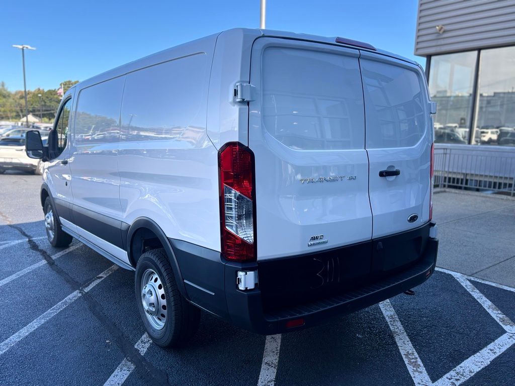 2025 Ford Transit photo 4