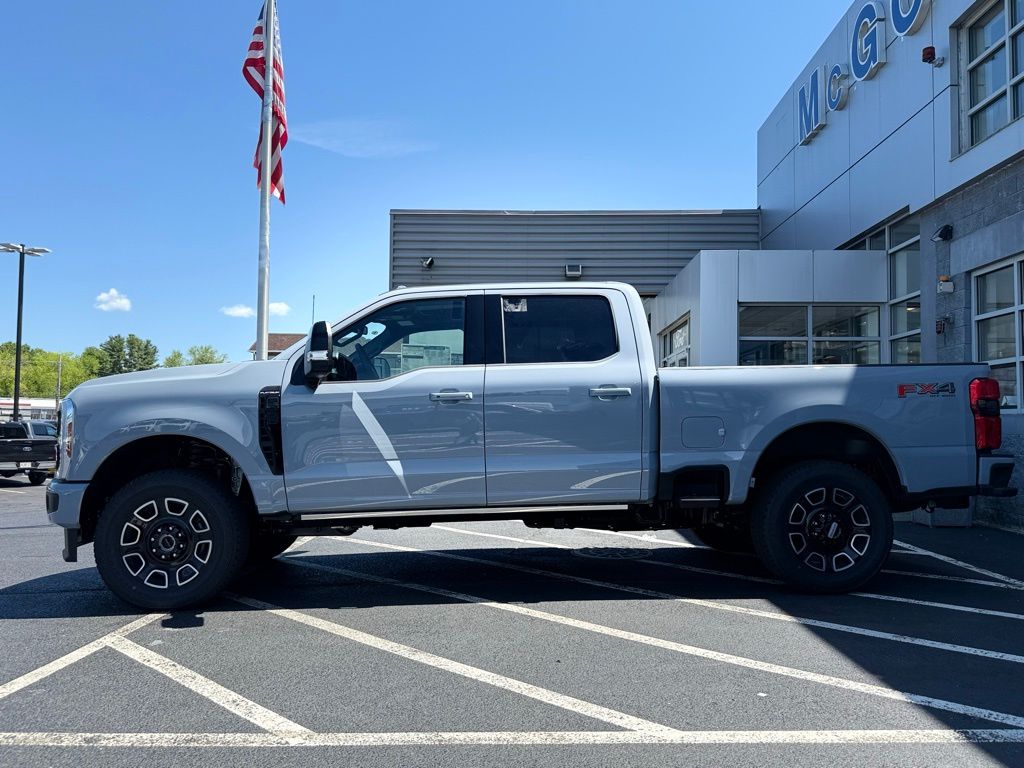 2025 Ford F-350 Platinum photo 2
