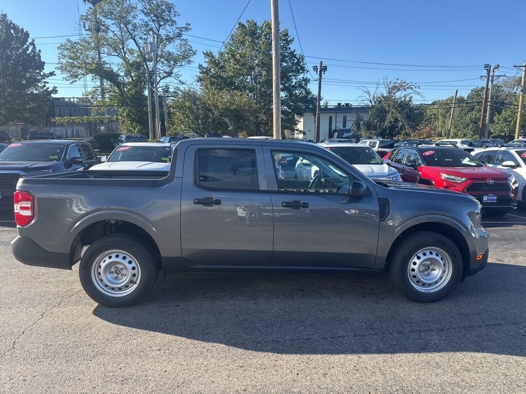 New 2025 Ford Maverick XL Truck SuperCrew