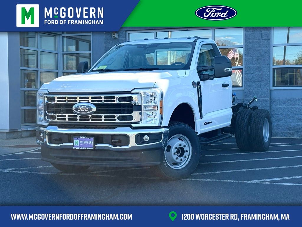 2026 Ford F-350 Super Duty Chassis Cab XL's photo