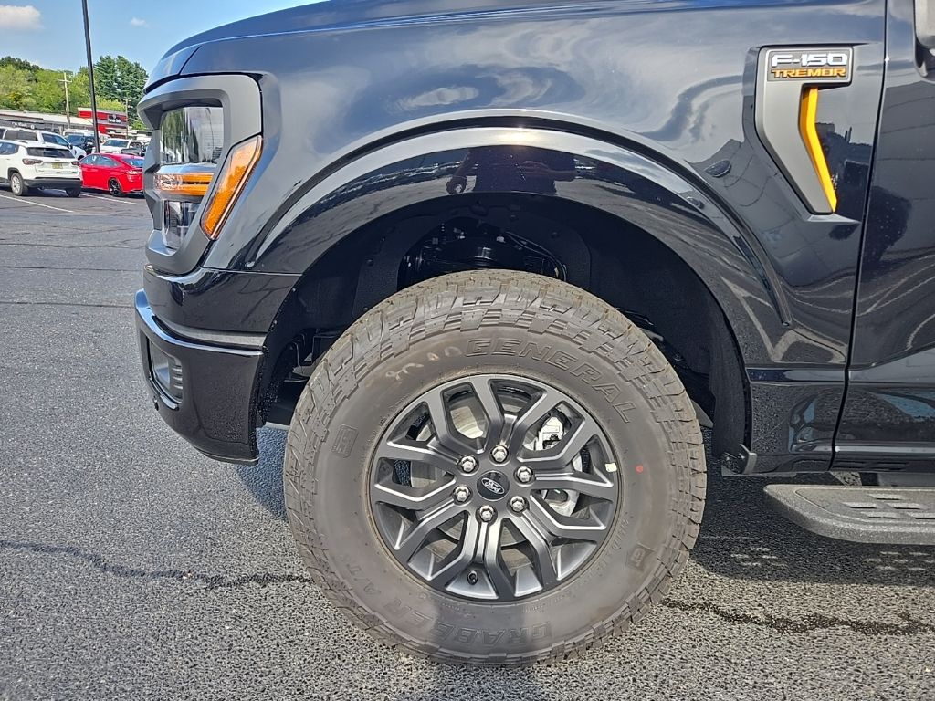 2025 Ford F-150 Tremor photo 2