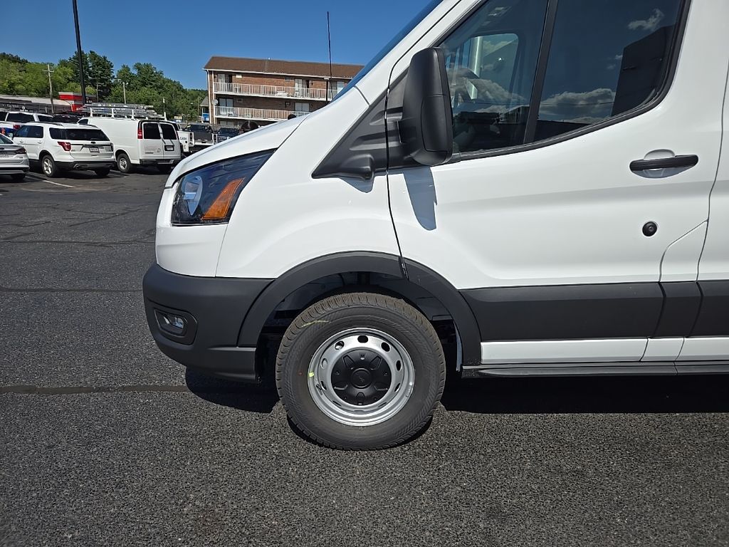 2025 Ford Transit photo 3