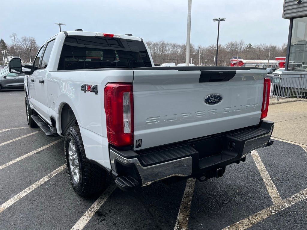 Used 2025 Ford F-250 XLT Truck Crew Cab