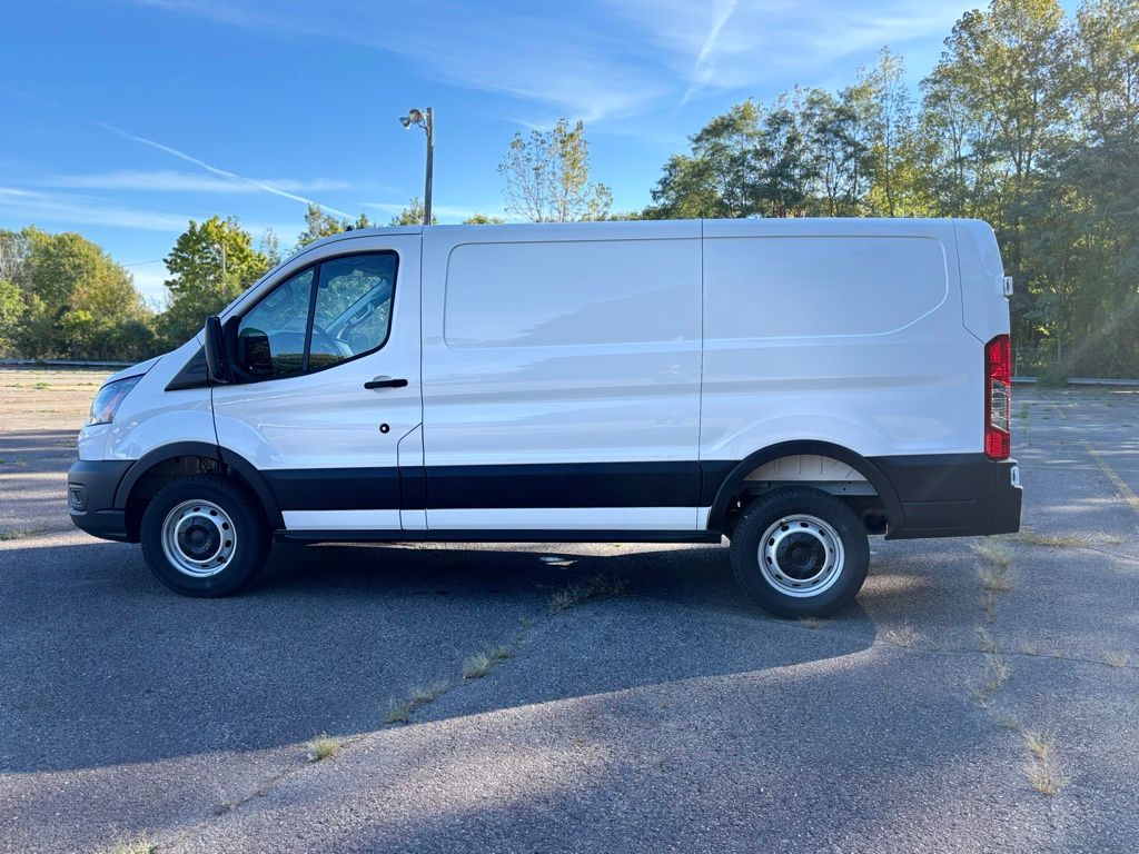 2025 Ford Transit Van photo 2