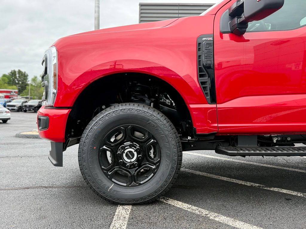 2025 Ford F-350 XL photo 3