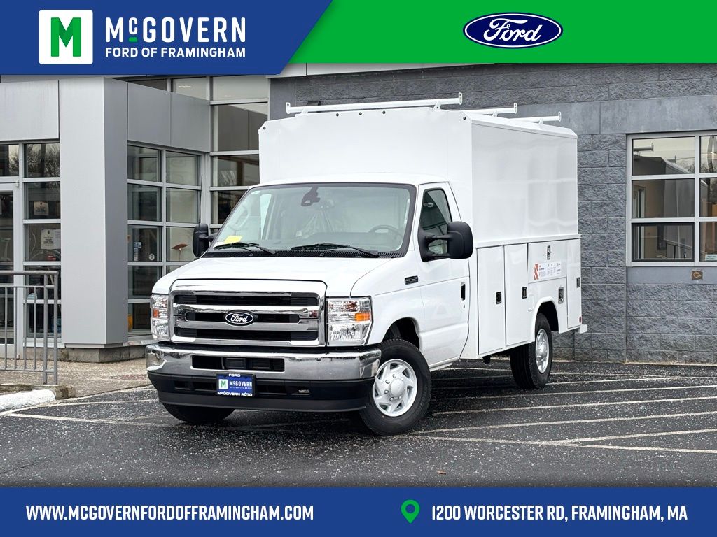 2026 Ford E-Series Cutaway Base's photo