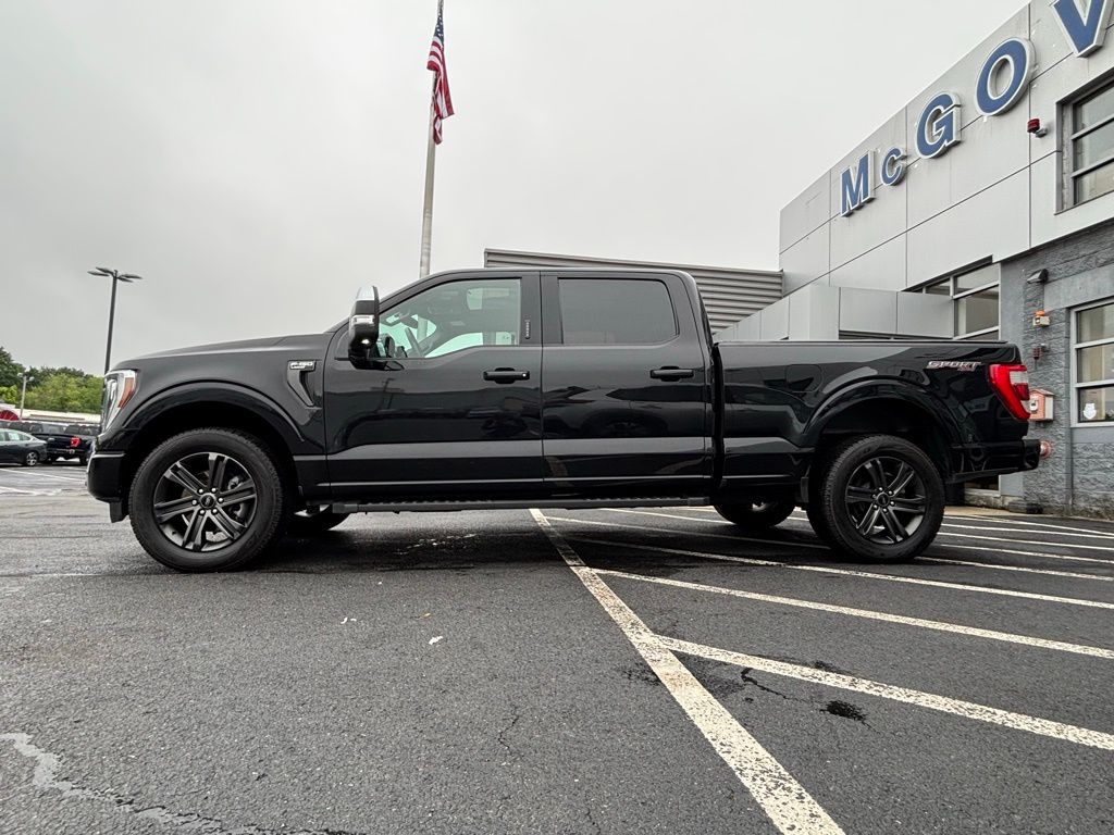 2022 Ford F-150 Lariat photo 2