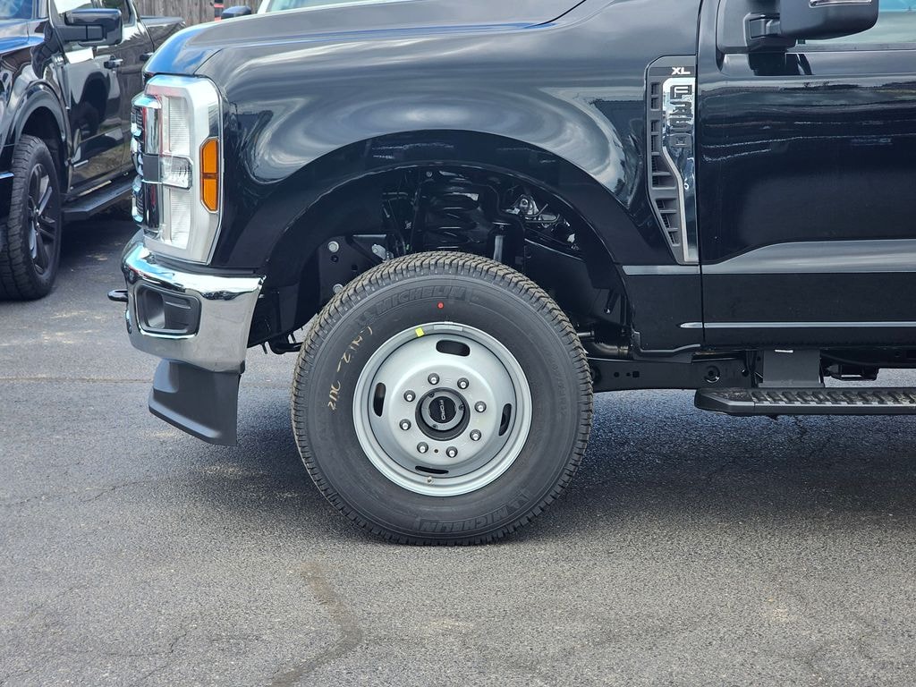 New 2026 Ford F-350SD Super Cab Chassis XL Truck Super Cab