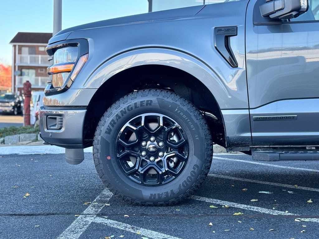 New 2025 Ford F-150 XLT Truck SuperCrew Cab