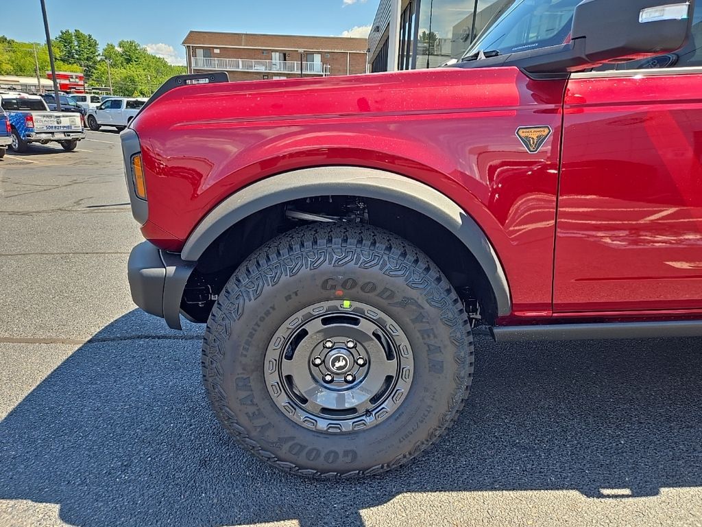 2025 Ford Bronco Badlands photo 3