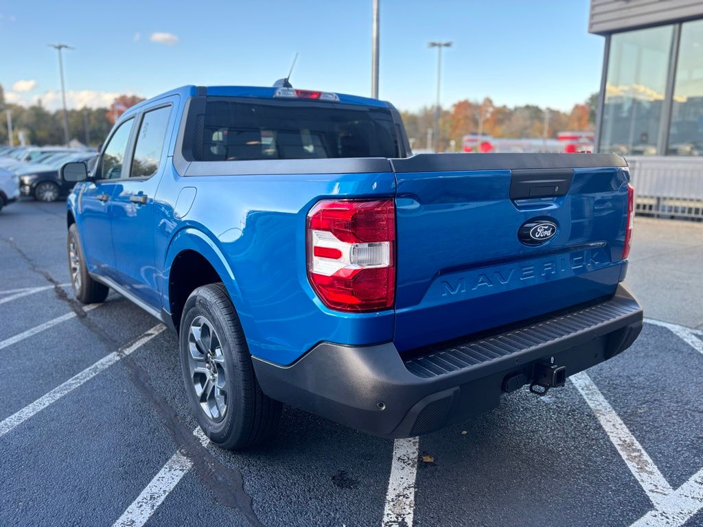 2025 Ford Maverick XLT photo 2