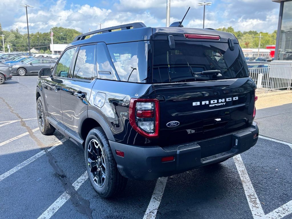 2025 Ford Bronco Sport Outer Banks photo 2
