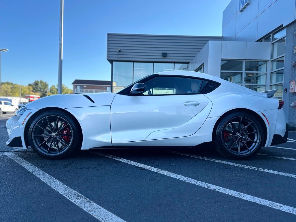 2026 Toyota Supra 3.0 Premium photo 3