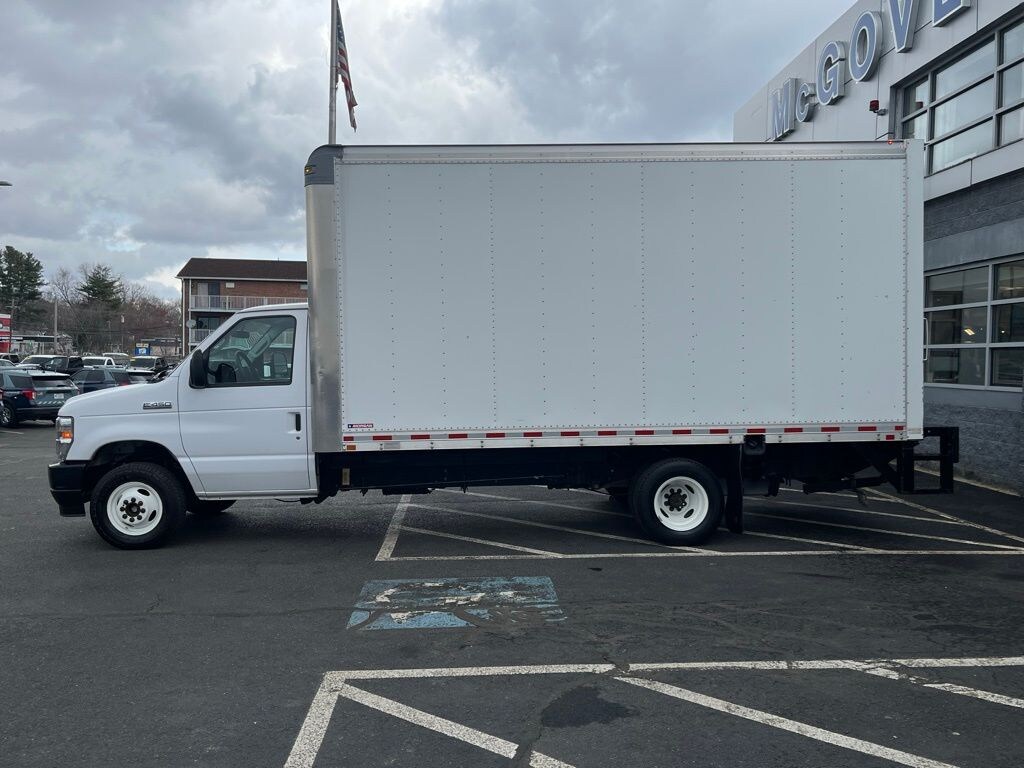 Used 2022 Ford E-450 Cutaway Base Truck