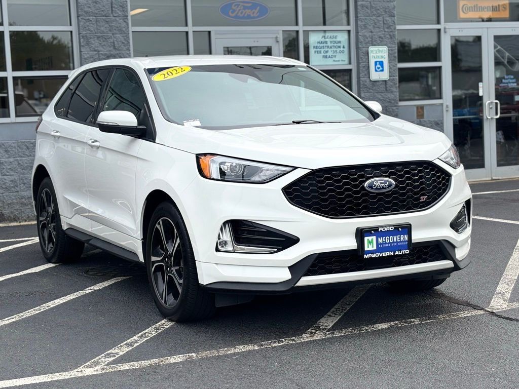 2022 Ford Edge ST photo 2