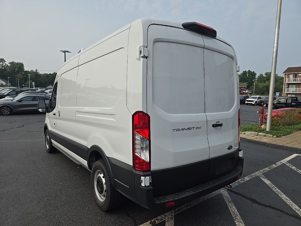 2025 Ford Transit photo 3