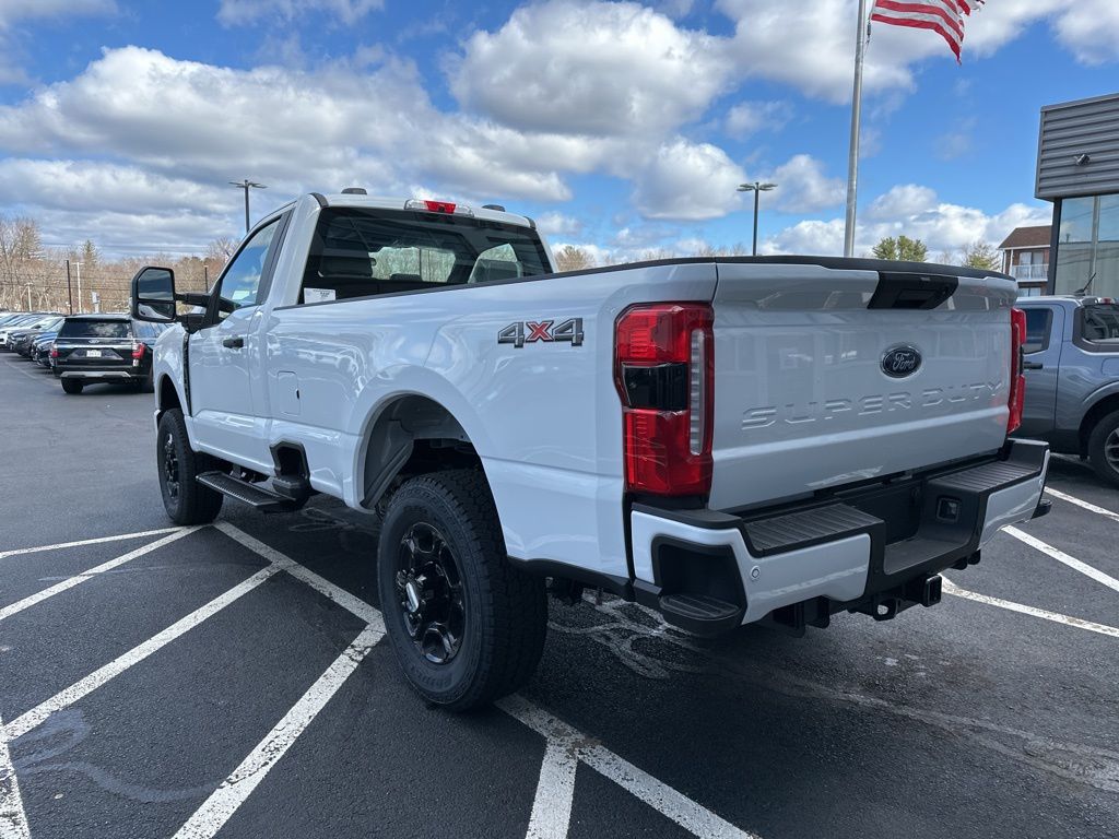 2025 Ford F-350 XL photo 2