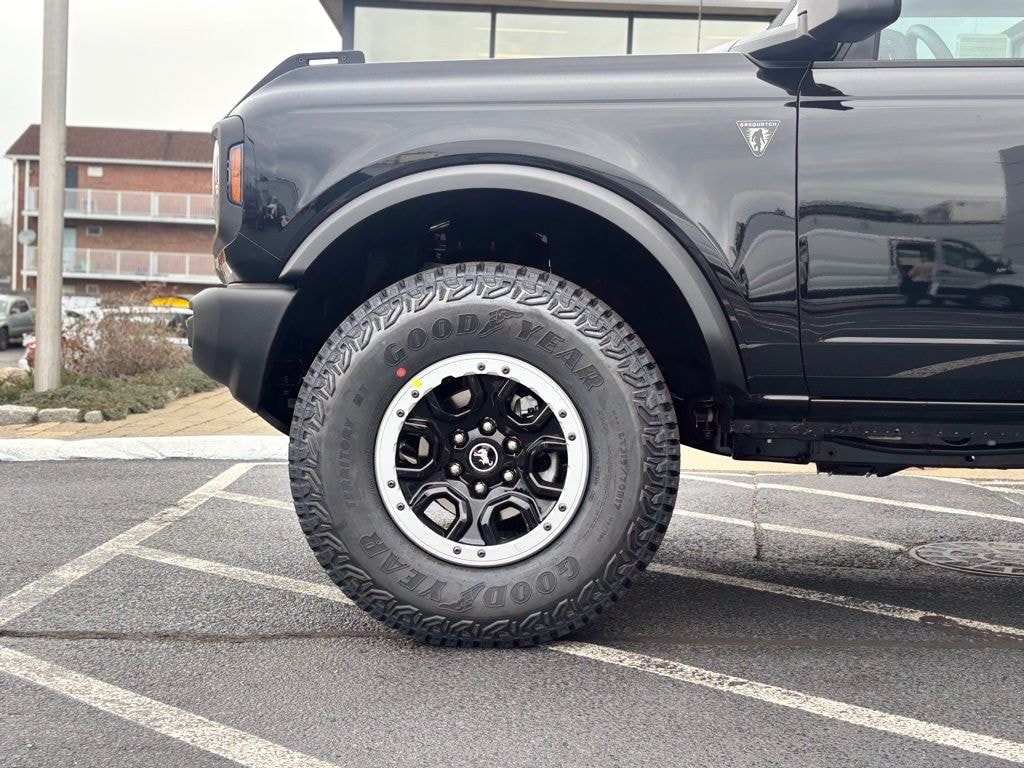 New 2025 Ford Bronco Base SUV