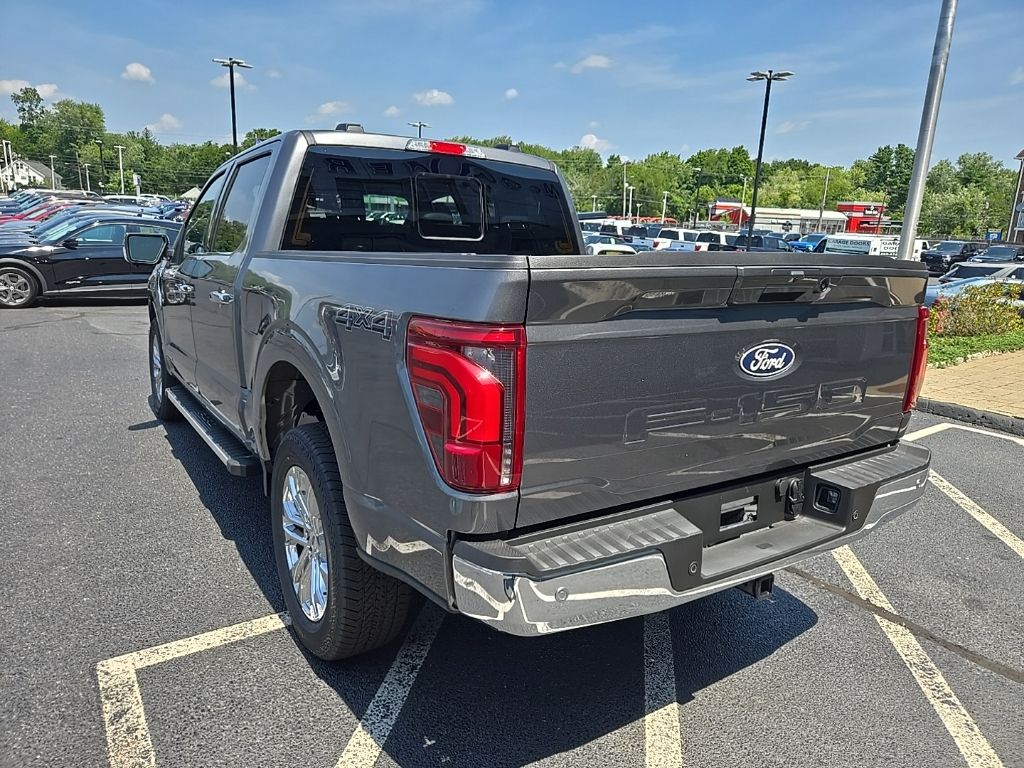 2025 Ford F-150 Lariat photo 4