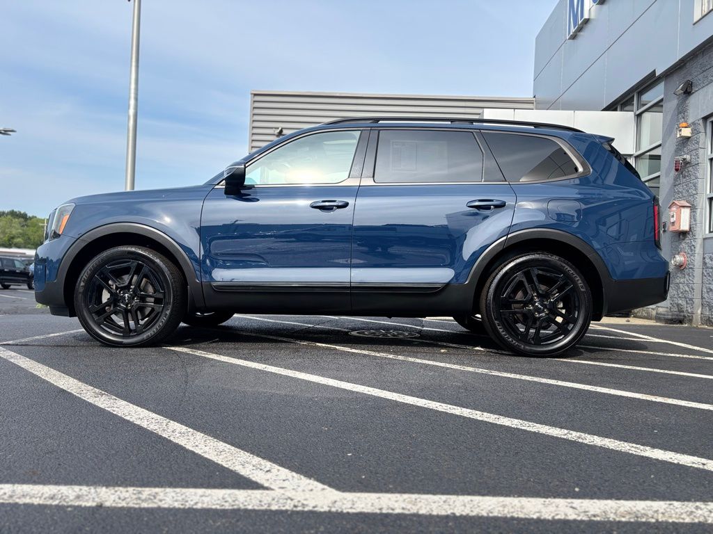 2024 Kia Telluride EX X-Line photo 2