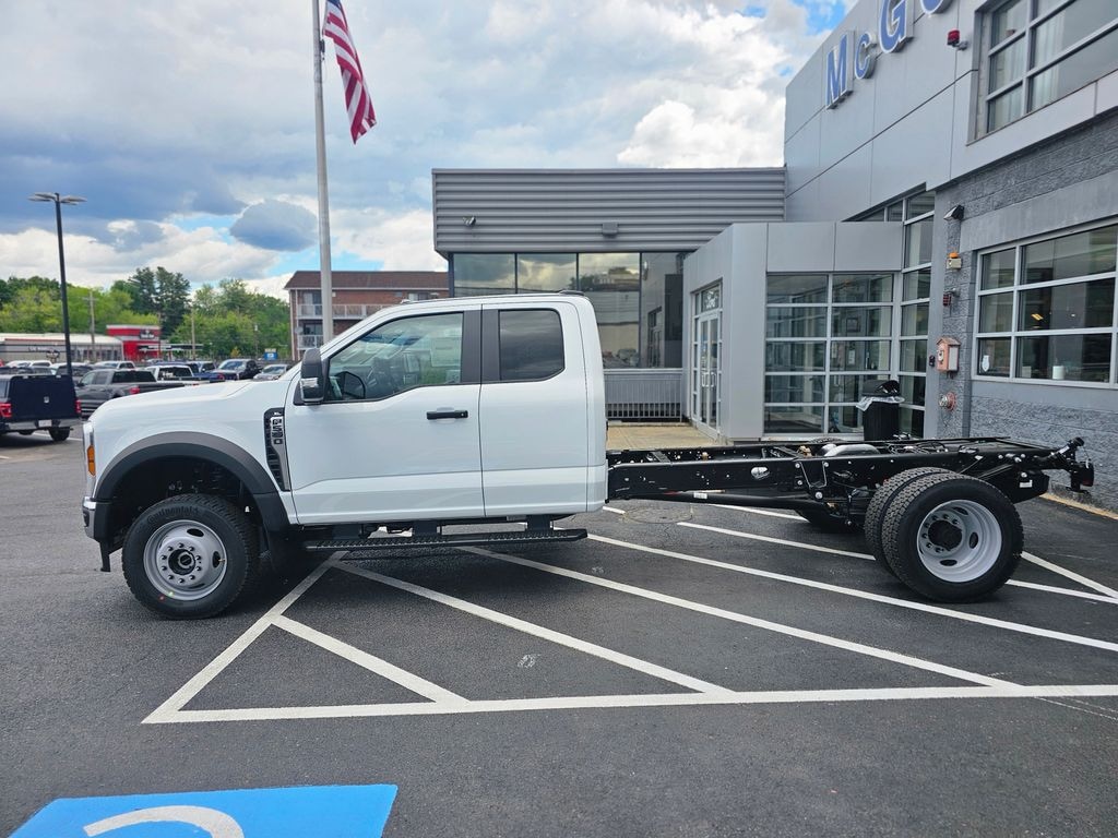 New 2026 Ford F-550SD Super Cab Chassis XL Truck Super Cab