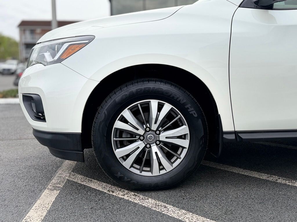 Used 2020 Nissan Pathfinder SL SUV