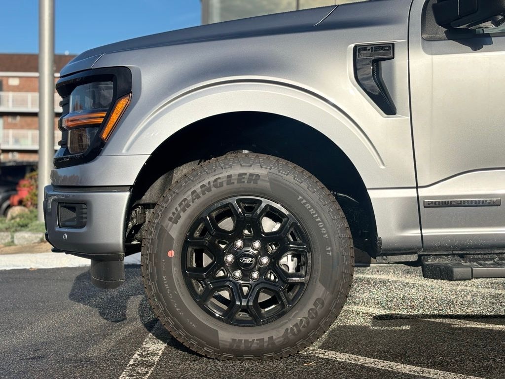 New 2025 Ford F-150 XLT Truck SuperCrew Cab
