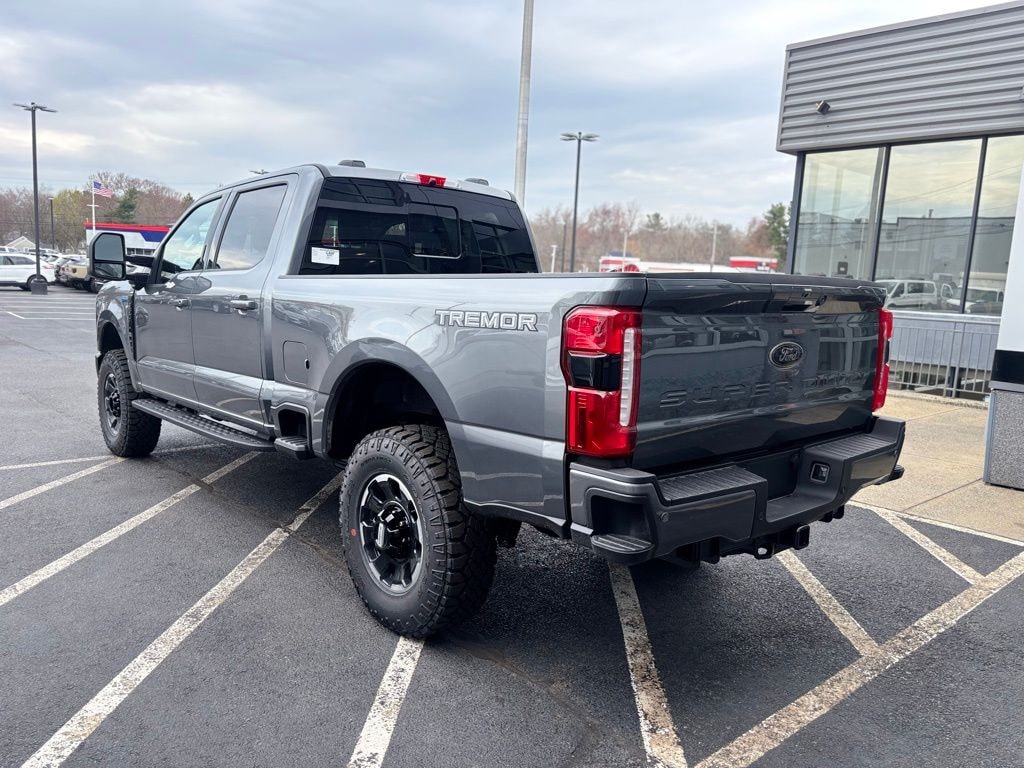 New 2026 Ford F-350SD Lariat Truck Crew Cab
