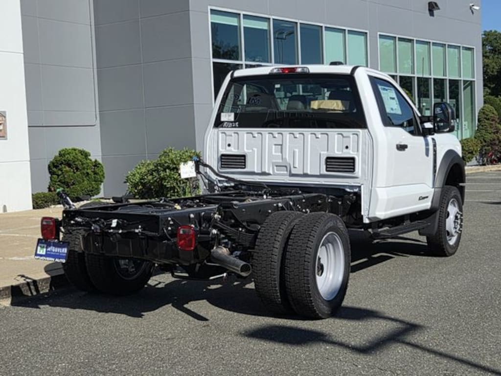 New 2026 Ford F-550SD Chassis