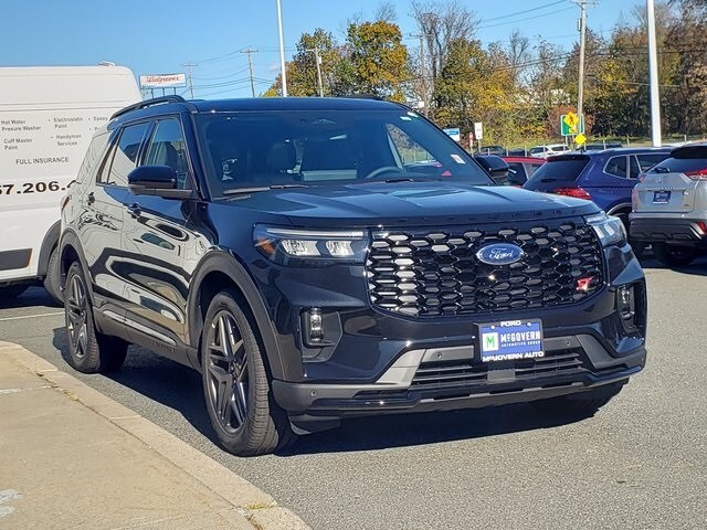 2026 Ford Explorer ST photo 4