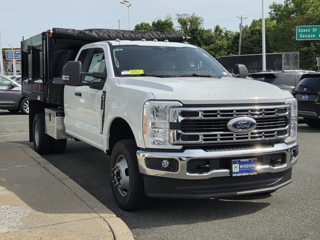 2026 Ford F-350 Super Duty Chassis Cab XL - Photo 4